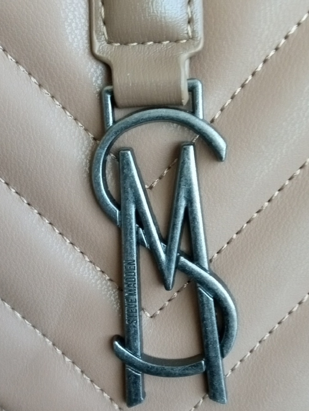 Steve Madden Quilted Beige Shoulder Bag with Metal Logo Charm